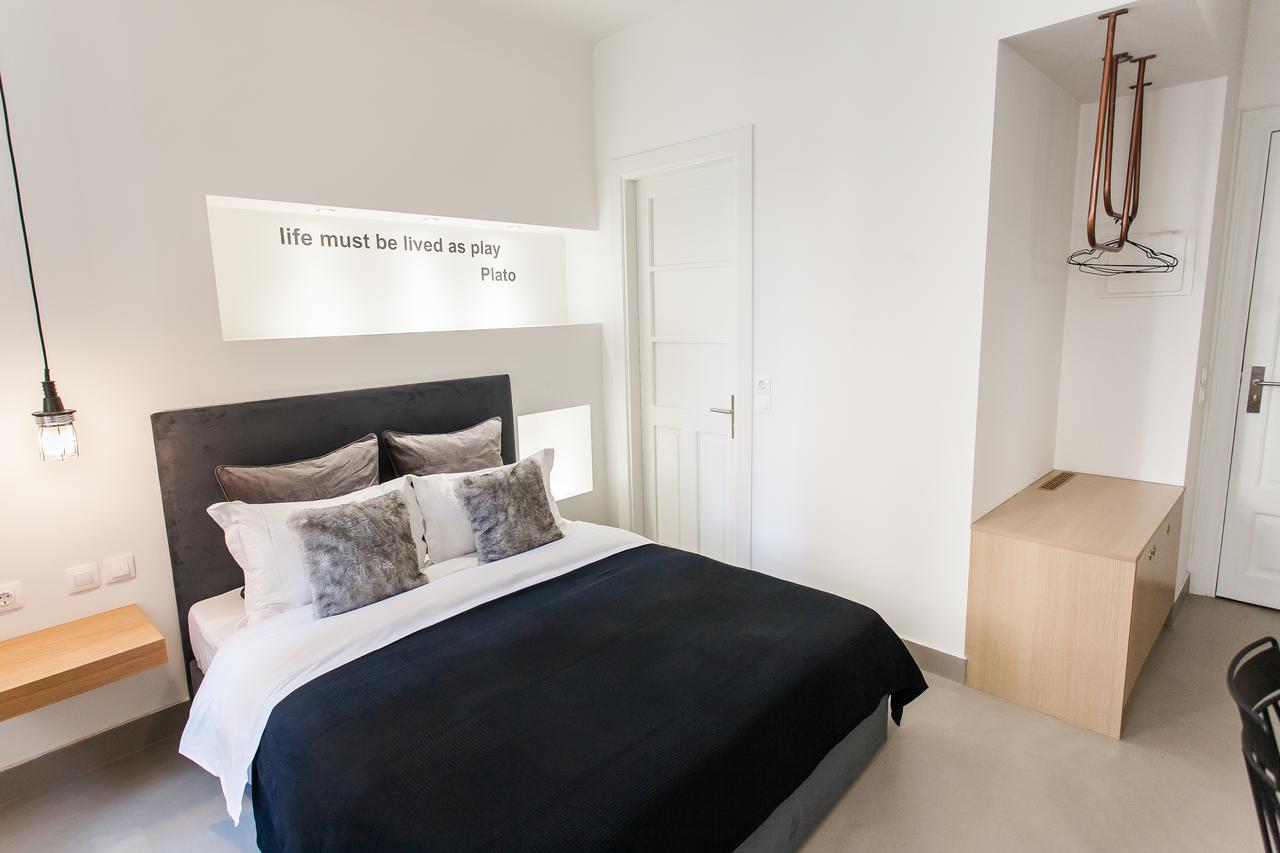 Monastiraki Suites By Livin Urbban Athen Eksteriør bilde