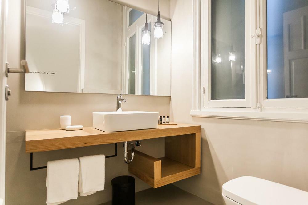 Monastiraki Suites By Livin Urbban Athen Eksteriør bilde